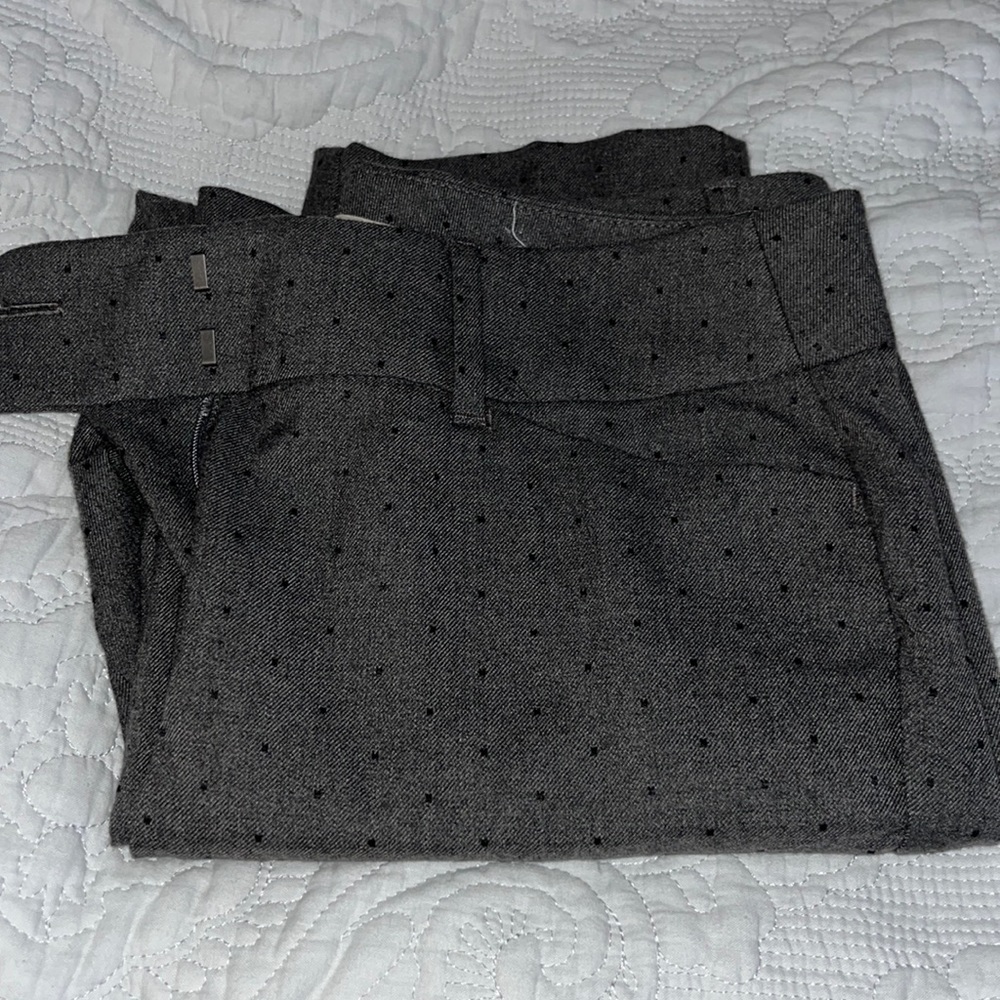 Loft outlet modern skinny gray pants with black polka dots